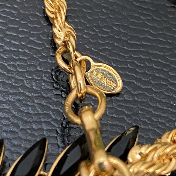 Vintage MONET Signed Black/Clear Crystal Rhinestone Teardrop Pendant Necklace - Picture 16 of 16